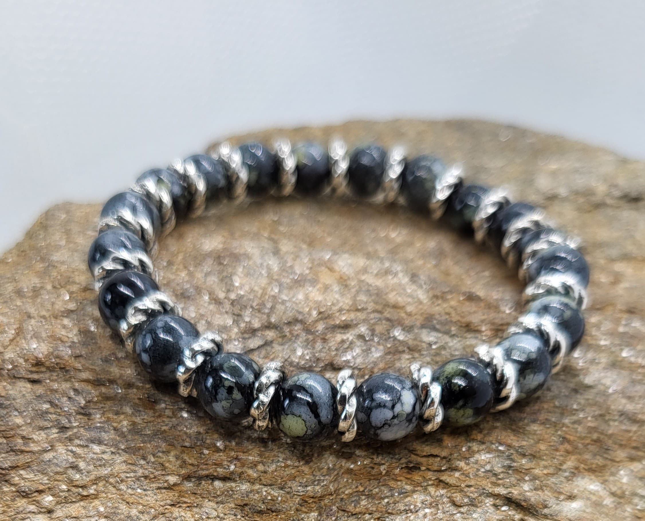 Bracelet Perles Noires - Pour les minimalistes élégants